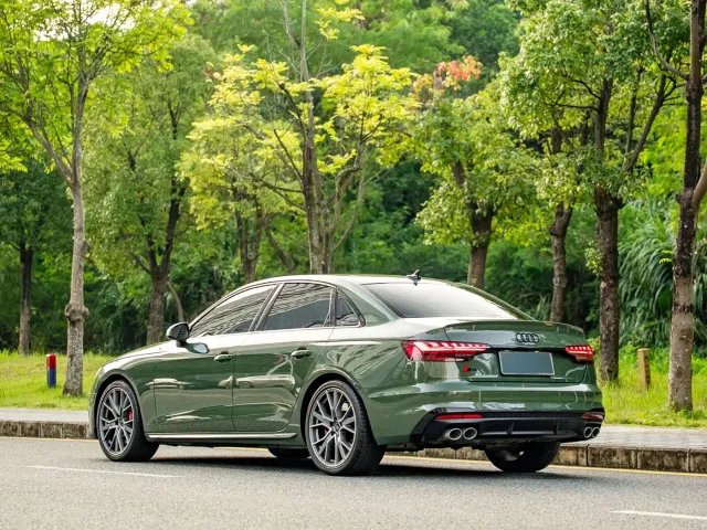 Audi S4 — Фото автомобиля 5