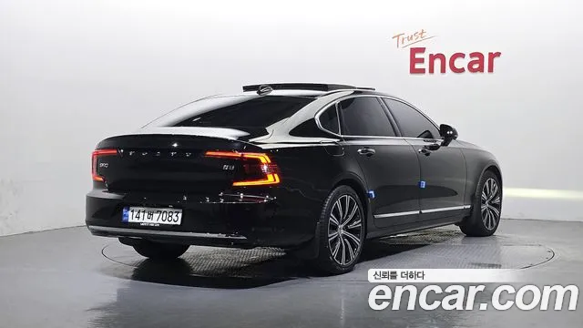 Вольво S90 — Фото автомобиля 2
