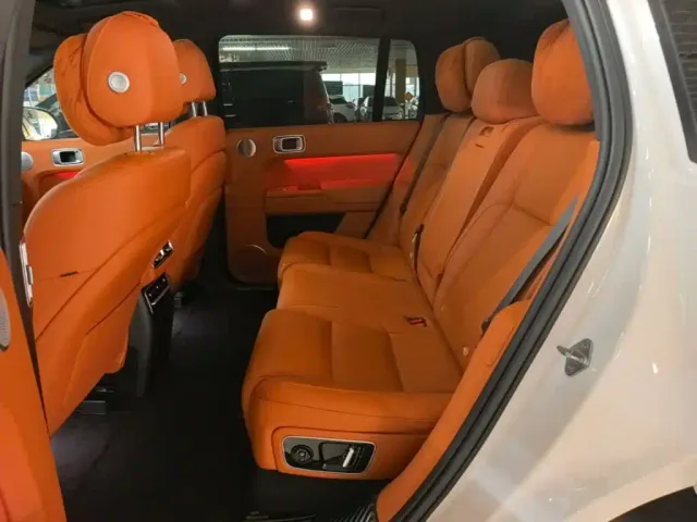 Li Auto L7 — Фото автомобиля 16