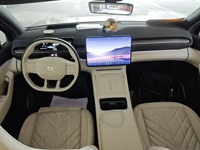 Nio EC6 — Фото автомобиля 5