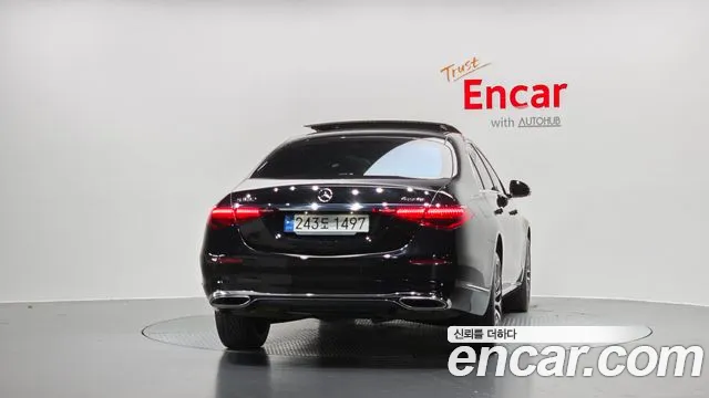Mercedes-Benz S-Class — Фото автомобиля 4