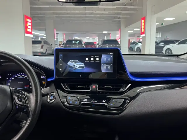 Toyota C-HR — Фото автомобиля 8
