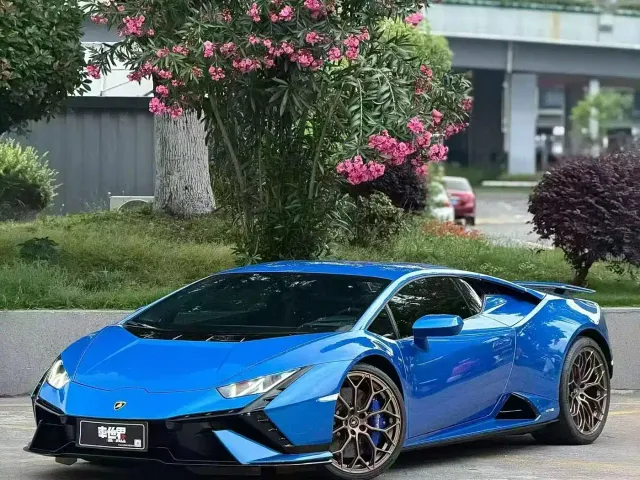 Фотография автомобиля — Lamborghini Huracan