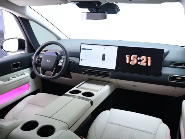 Li Auto MEGA — Фото автомобиля 19