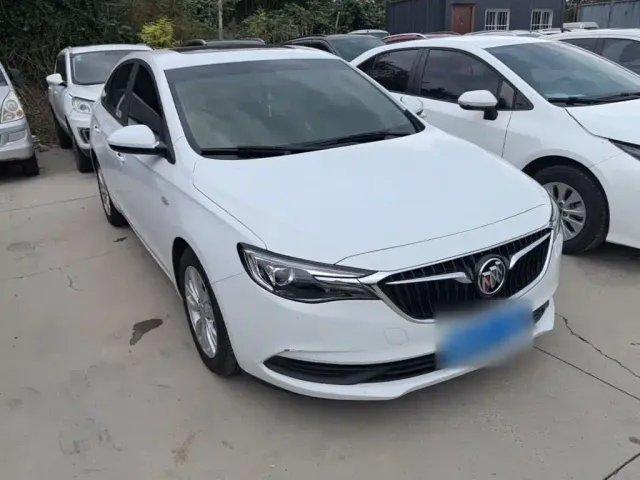 Buick Excelle — Фото автомобиля 3