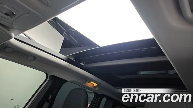Jeep Renegade — Фото автомобиля 25