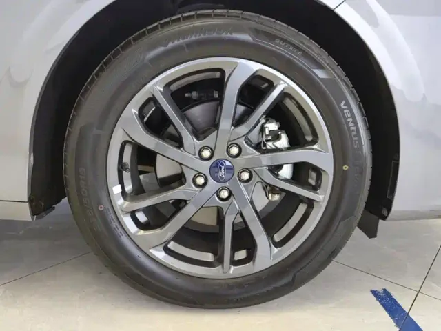 Ford Mondeo — Фото автомобиля 6