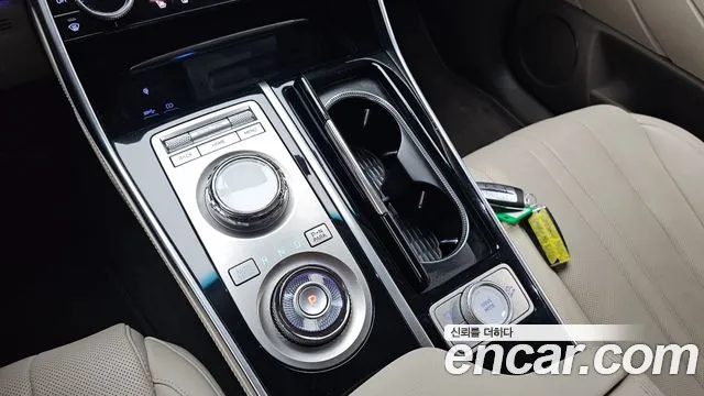 Genesis GV80 2.5T Бензин 2WD — Фото автомобиля 9