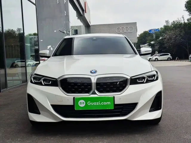 BMW i3 — Фото автомобиля 2