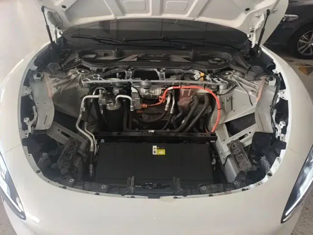 Xiaomi SU7 — Фото автомобиля 19
