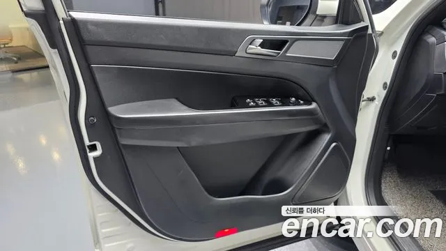 KG_Mobility_Ssangyong Rexton — Фото автомобиля 23