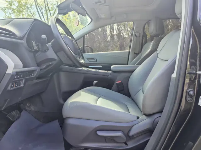 Toyota Granvia — Фото автомобиля 7