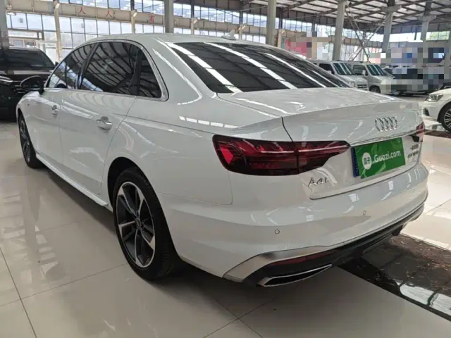 Audi A4L — Фото автомобиля 4