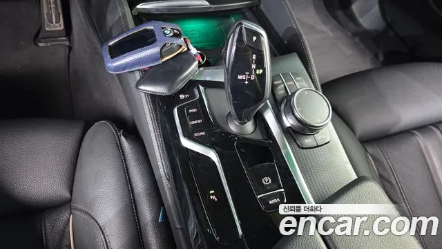 BMW 5-Series — Фото автомобиля 9