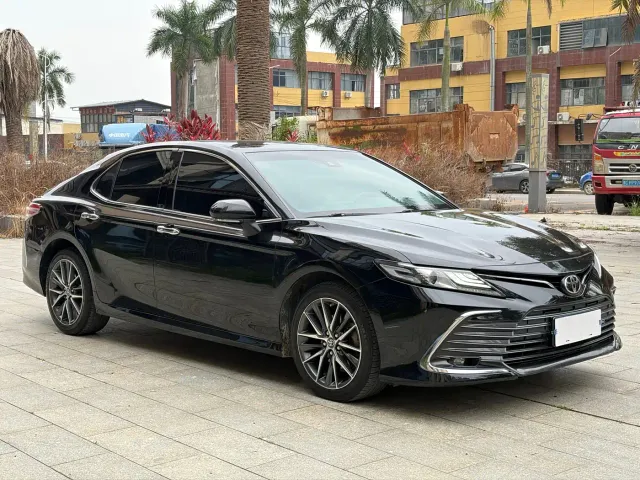 Toyota Camry — Фото автомобиля 3