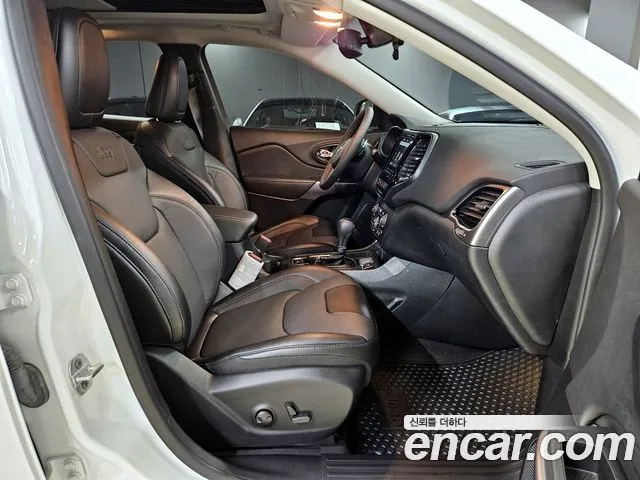Jeep Cherokee Cherokee(KL) 2.4 Limited 2WD — Фото автомобиля 12