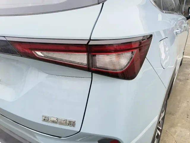 Wuling Asta — Фото автомобиля 7