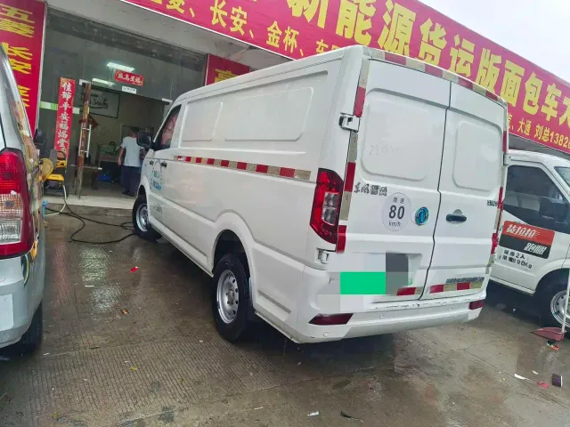 Dongfeng Yufeng Yufeng EM26 — Фото автомобиля 3