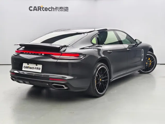 Porsche Panamera — Фото автомобиля 3