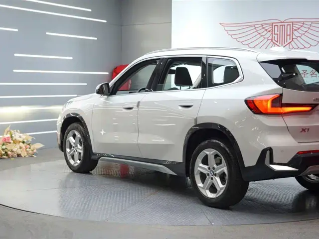 BMW X1 — Фото автомобиля 5