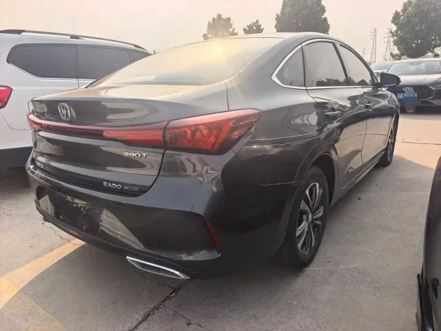 Changan Eado — Фото автомобиля 11
