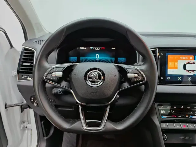 Skoda Karoq — Фото автомобиля 16