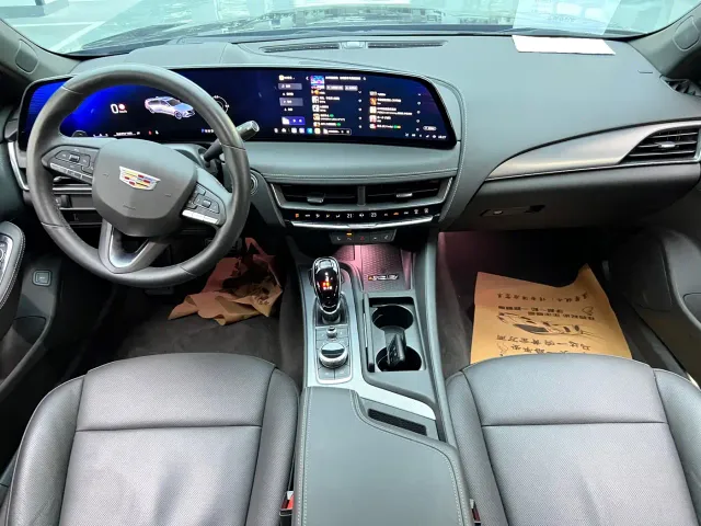 Cadillac CT5 — Фото автомобиля 8