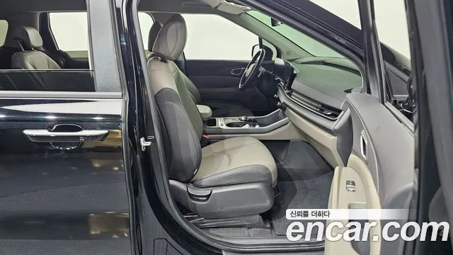 Kia Carnival 4th Gen — Фото автомобиля 16