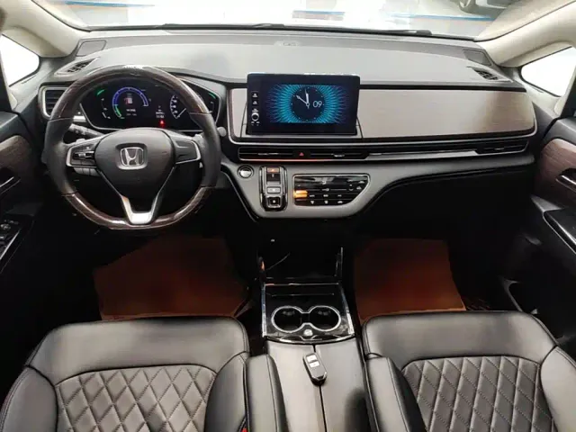 Honda Odyssey — Фото автомобиля 9