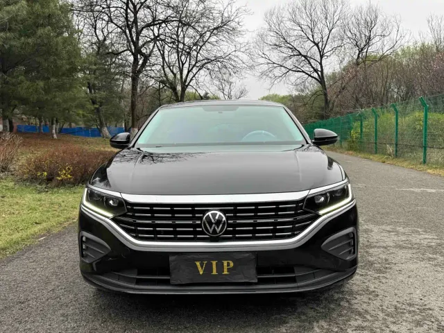 Volkswagen Passat — Фото автомобиля 3