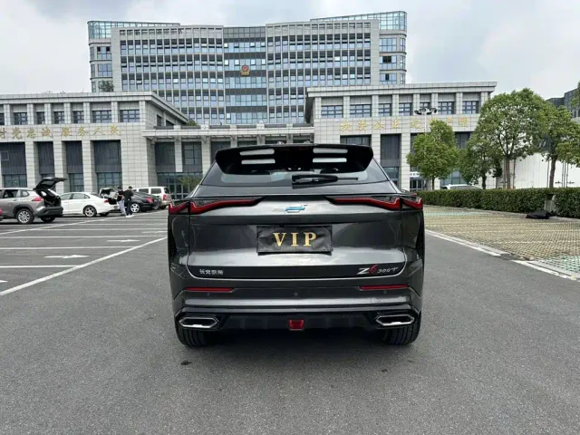 Changan Z6 — Фото автомобиля 8