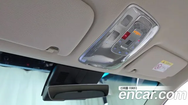 Genesis GV70 — Фото автомобиля 25