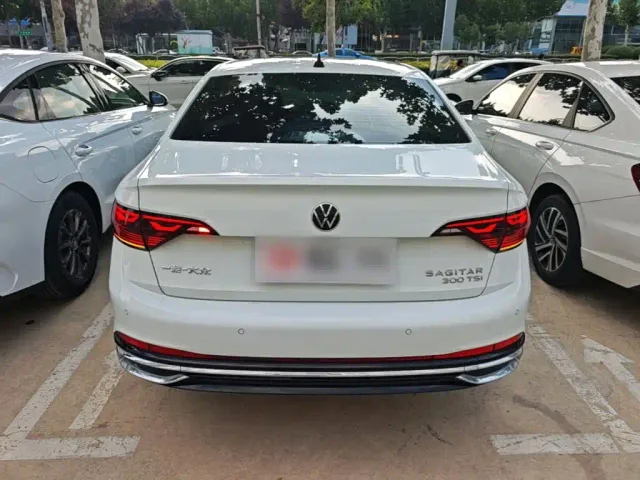 Volkswagen Sagitar — Фото автомобиля 5