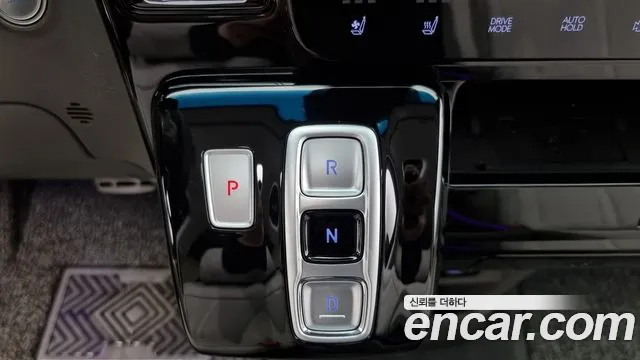 Hyundai Staria Staria 4WD Lounge 7 мест — Фото автомобиля 9