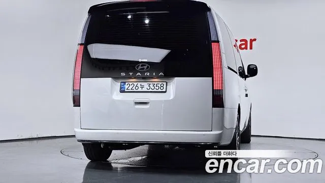 Hyundai Staria Staria — Фото автомобиля 3