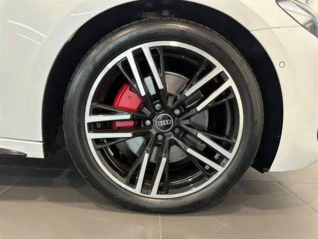 Audi A5L — Фото автомобиля 14