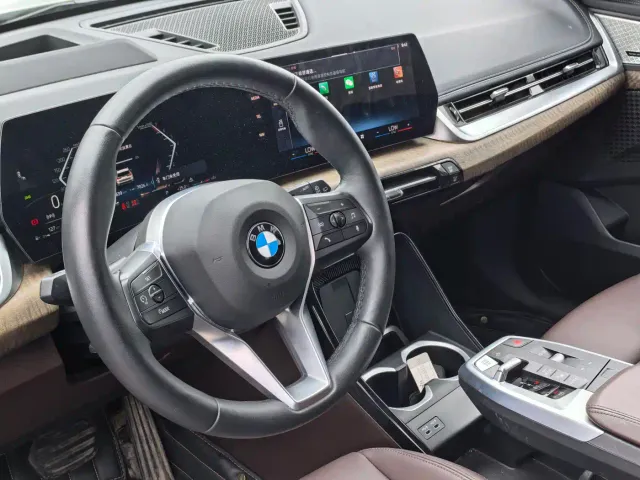 BMW X1 — Фото автомобиля 11