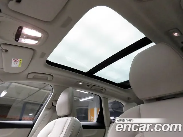 Volvo XC60 2nd Gen — Фото автомобиля 17