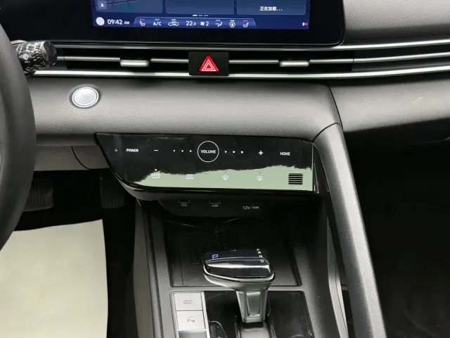 Hyundai Elantra — Фото автомобиля 15