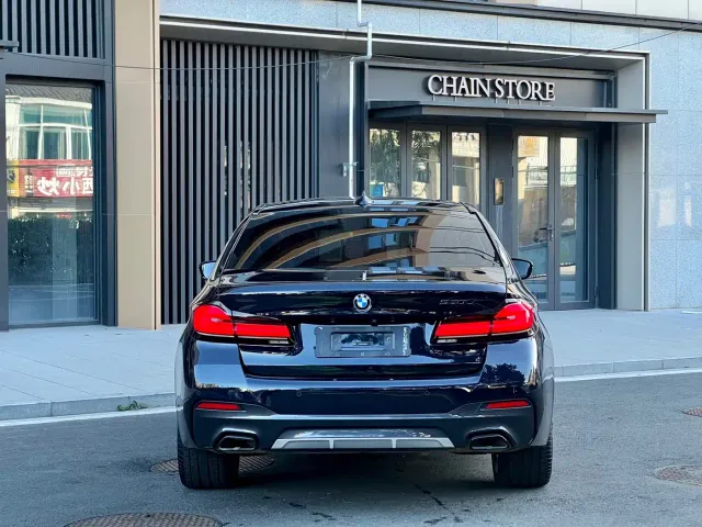 BMW 5 Series — Фото автомобиля 6