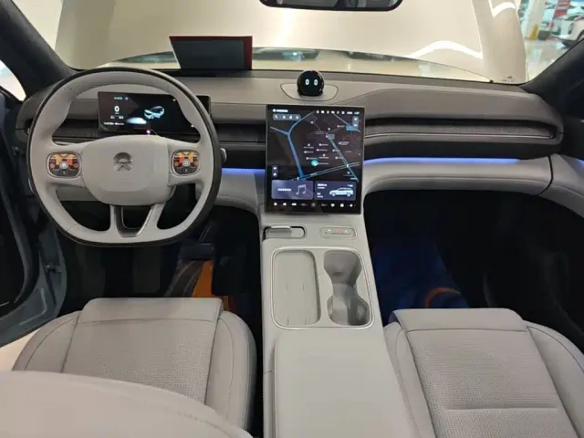 Nio ES6 — Фото автомобиля 9
