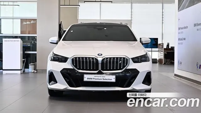 BMW i5 G60 — Фото автомобиля 3