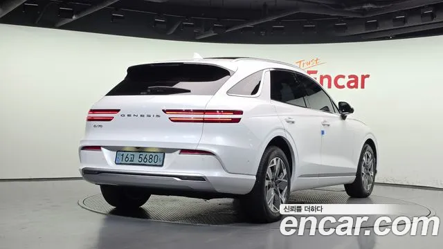 Genesis GV70 Electrified — Фото автомобиля 2