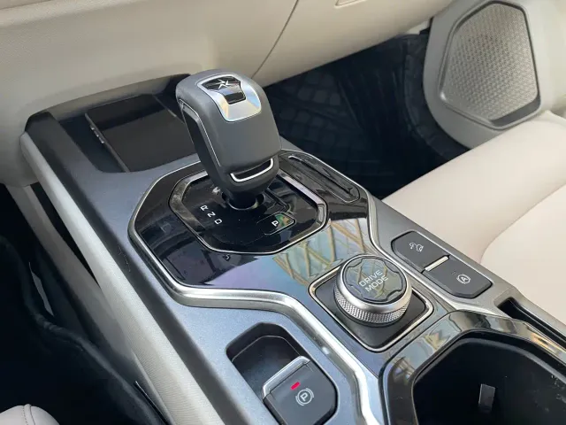 Geely ICON — Фото автомобиля 12