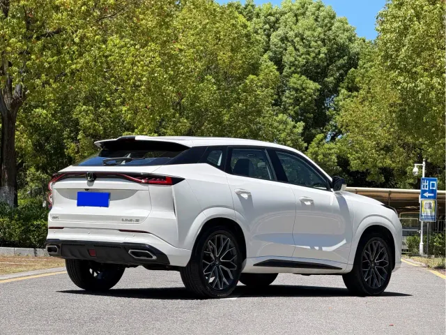 Changan UNI-Z — Фото автомобиля 6