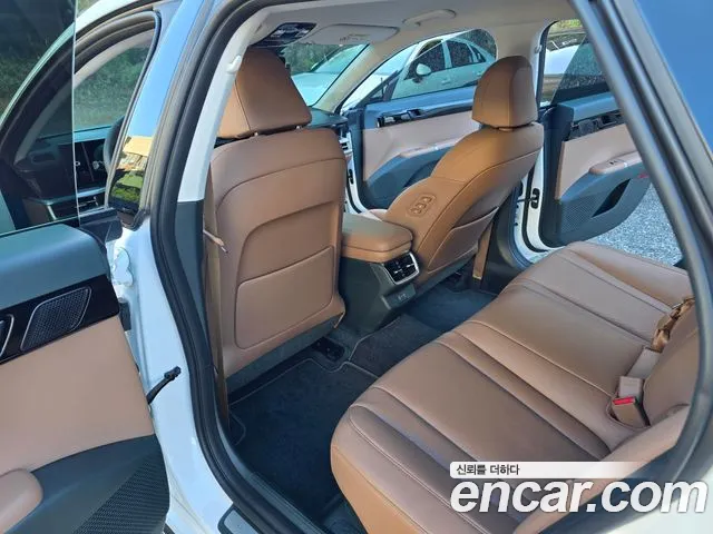 Hyundai Grandeur GN7 — Фото автомобиля 11