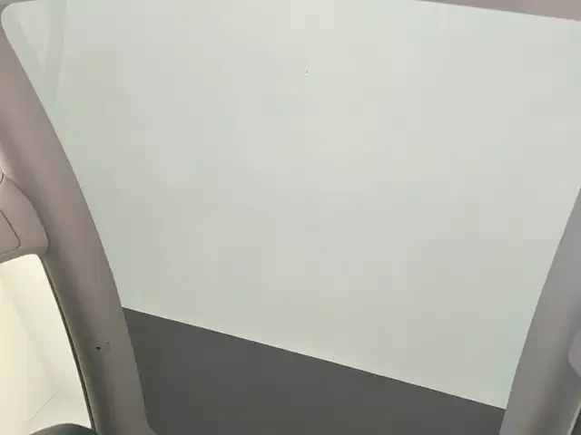 Tesla Model Y — Фото автомобиля 13