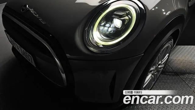 Mini Cooper Cooper 5 дверей Classic Plus — Фото автомобиля 22