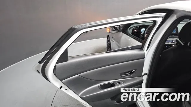Hyundai Avante CN7 — Фото автомобиля 24