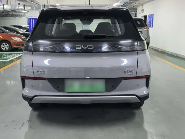 BYD Sealion 05 EV — Фото автомобиля 8